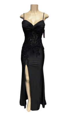 Vestido Largo Elegante con Transparencia y Abertura – Modelo 3250